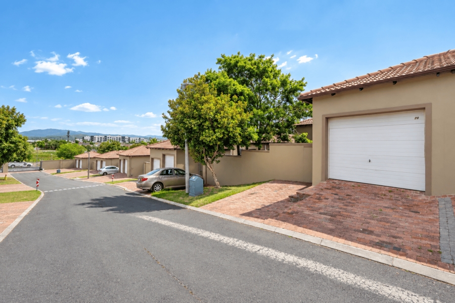 3 Bedroom Property for Sale in Protea Heights Western Cape